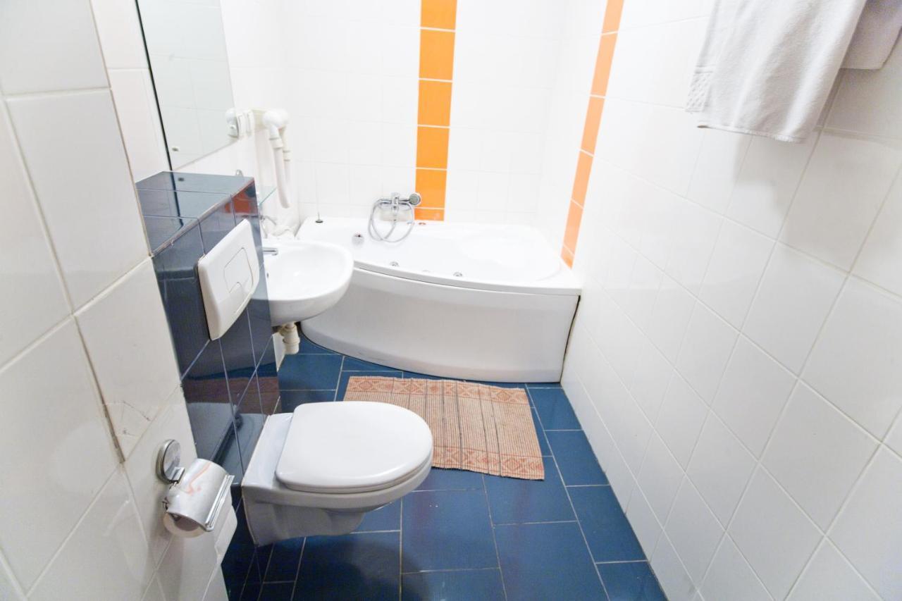 Hostel Malinowski City Gliwice Eksteriør billede